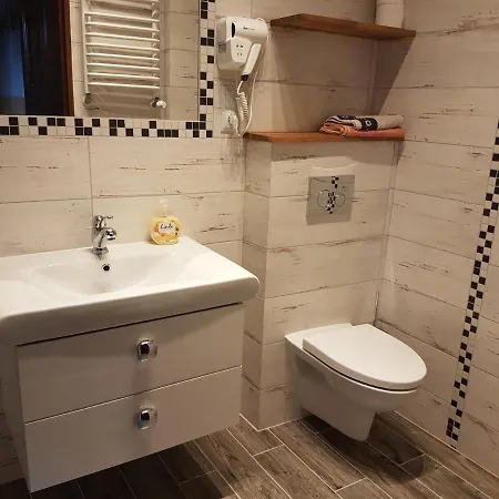 帕特里亚公寓旅舍 *