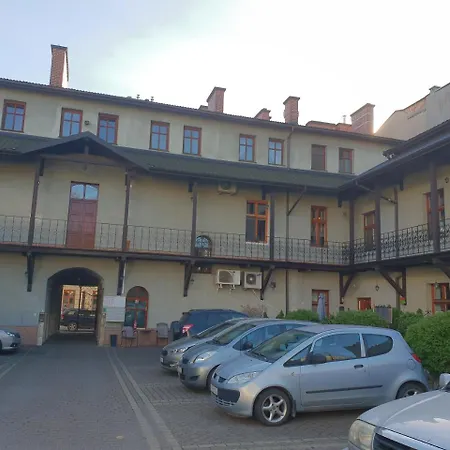 帕特里亚公寓旅舍